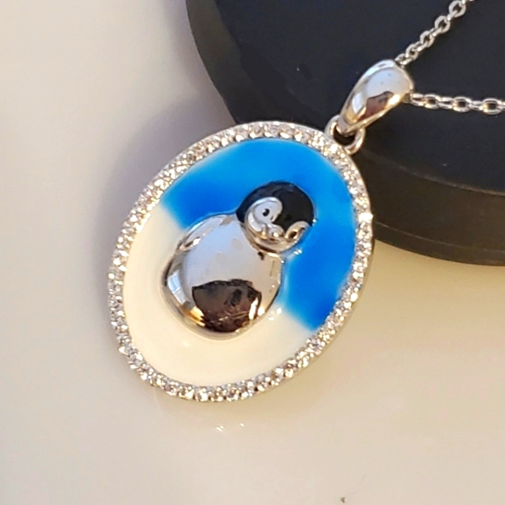 NEW Artic Wintery  Penguin Necklace